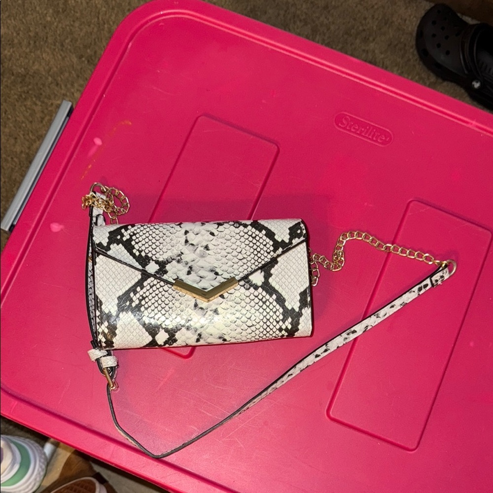 Urban Expressions Black and White Snakeskin Clutch